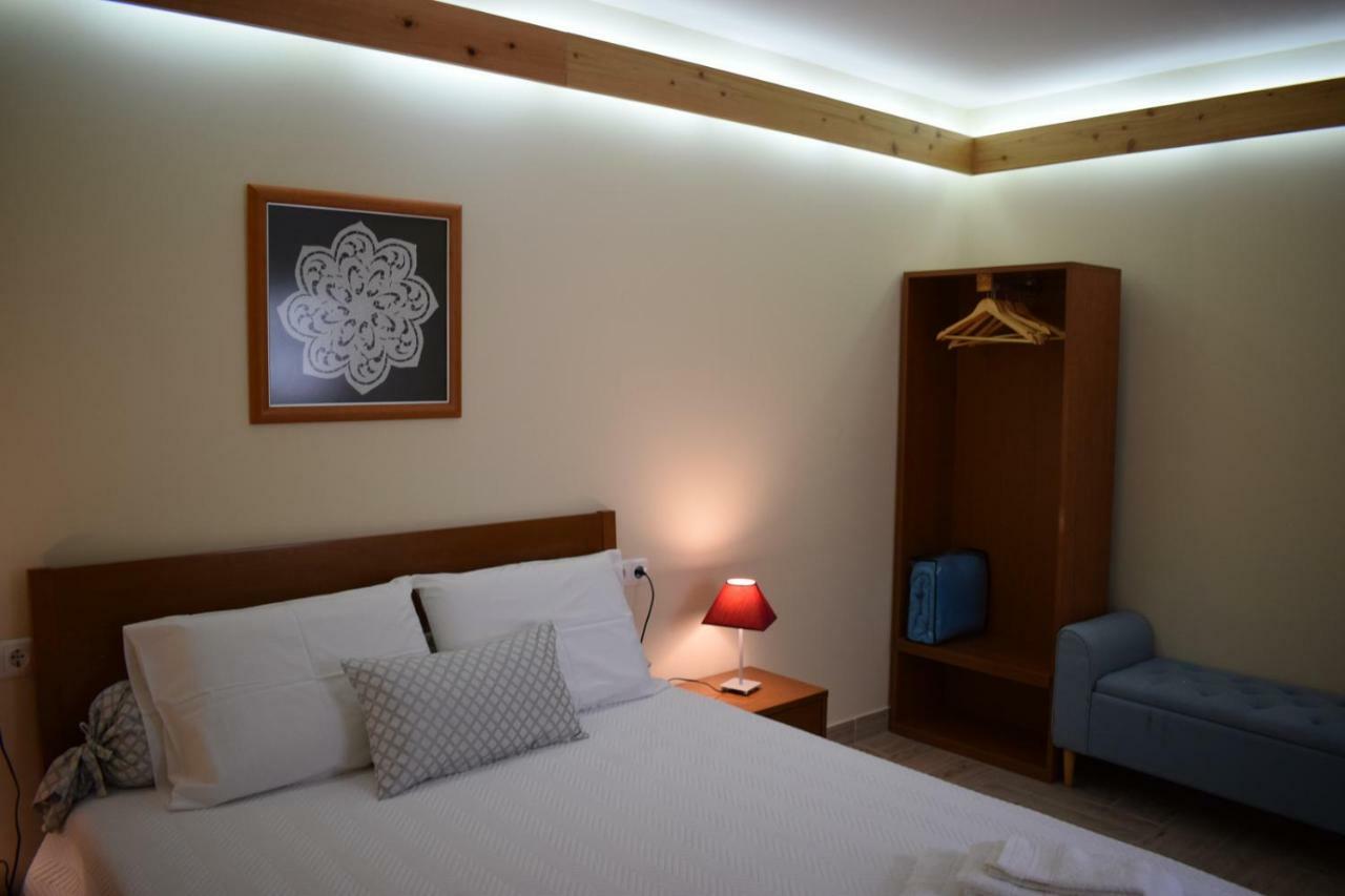 Casinha Da Avo Jeronima Rral 1519 Villa มาดาลีนา ภายนอก รูปภาพ